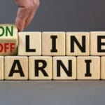 Online Course vs. Offline Course: Choosing Your Optimal Path for Tech Skills